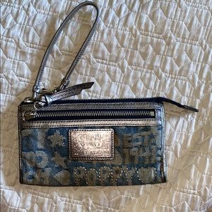 Coach poppy blue wristlet